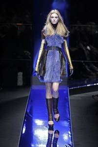 Versace 2010 - 2011 collection Milan RTW 