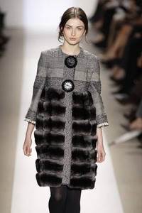 Dennis Basso – Herringbone tweed coat with natural chinchilla