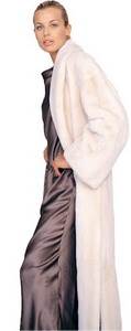 Эксклюзивное пальто из белого меха бобра. NAFA.